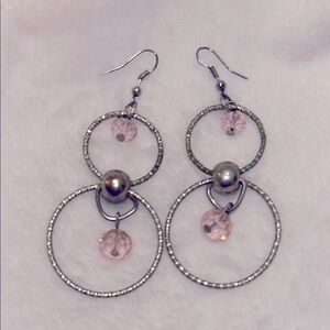 🩵3/$20🩵 Elegant Silver and Pink Dangle Earrings